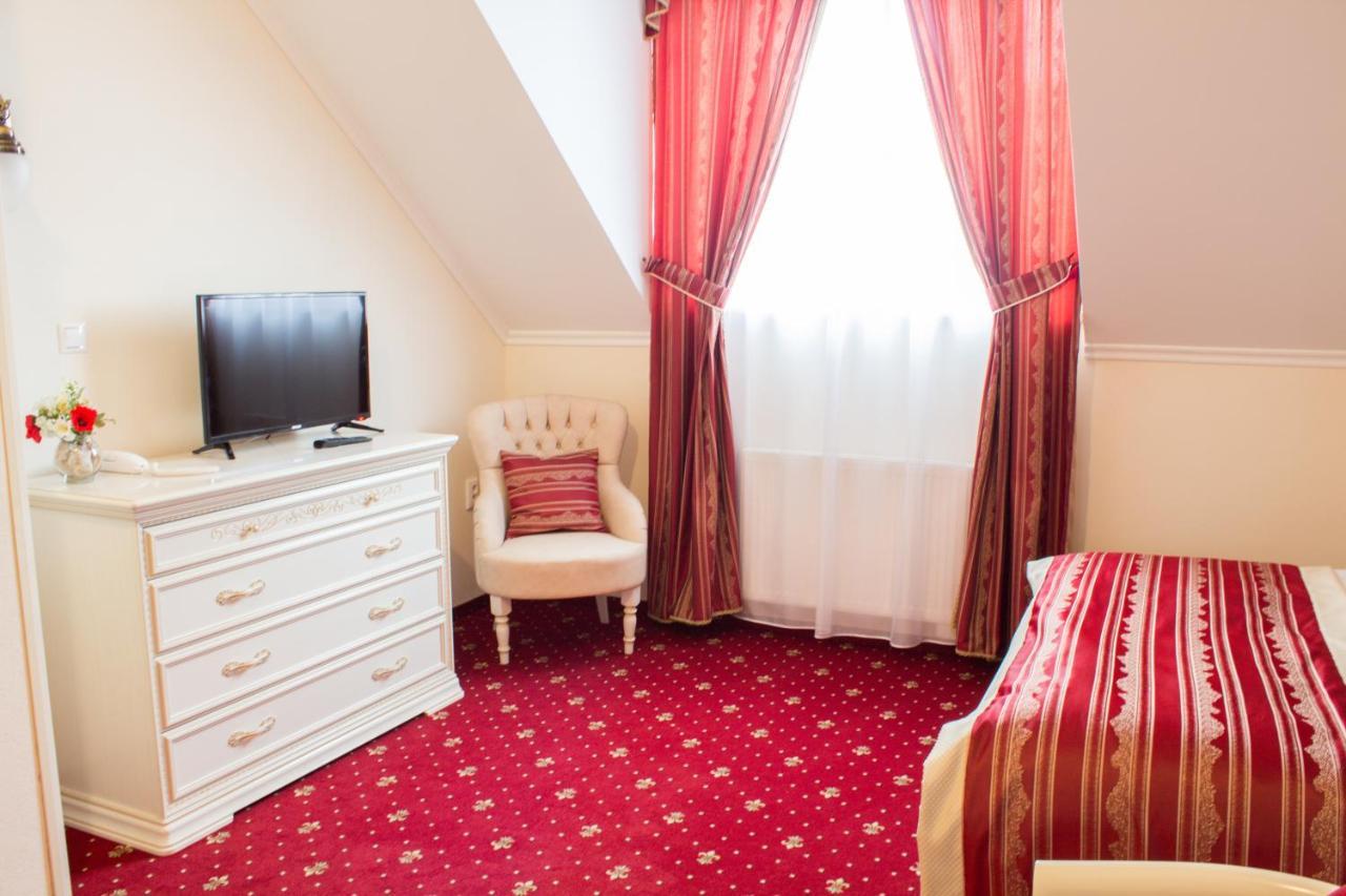 Hotel Viliam Frano Nitra Exteriér fotografie