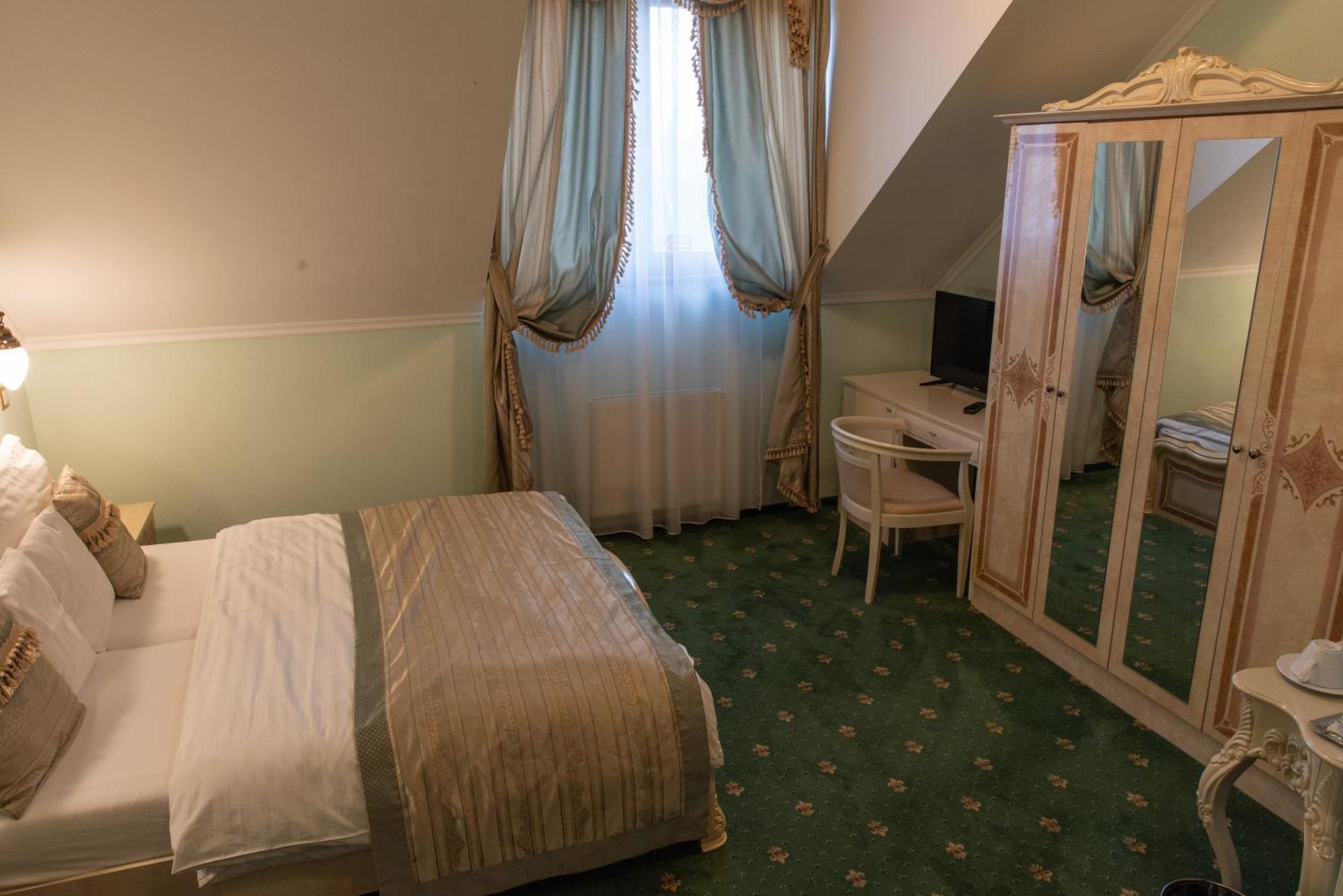Hotel Viliam Frano Nitra Exteriér fotografie