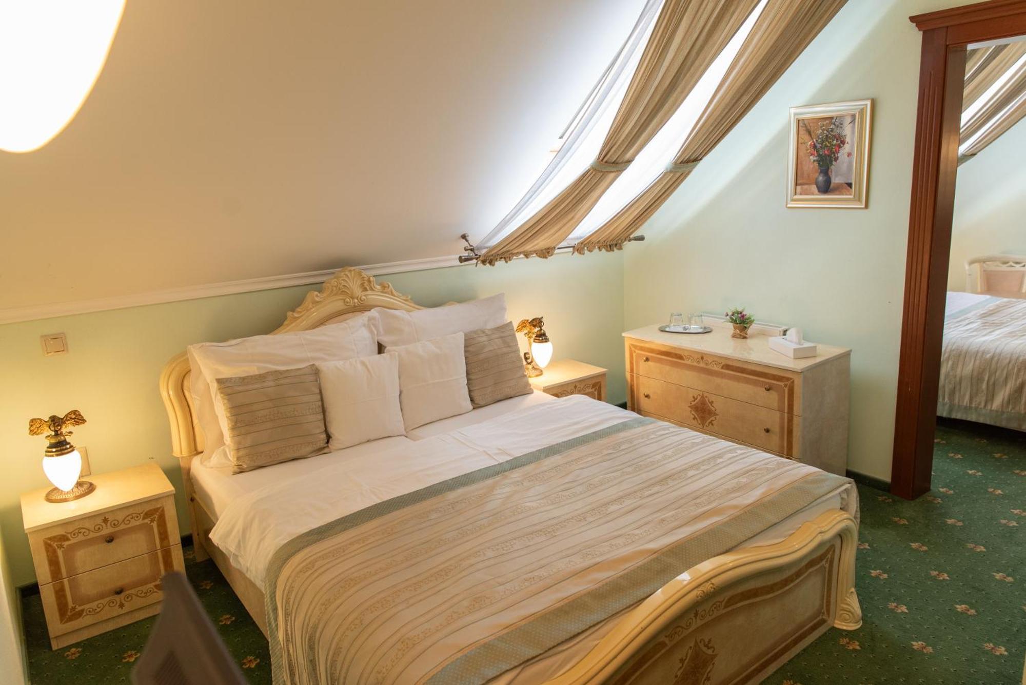 Hotel Viliam Frano Nitra Exteriér fotografie
