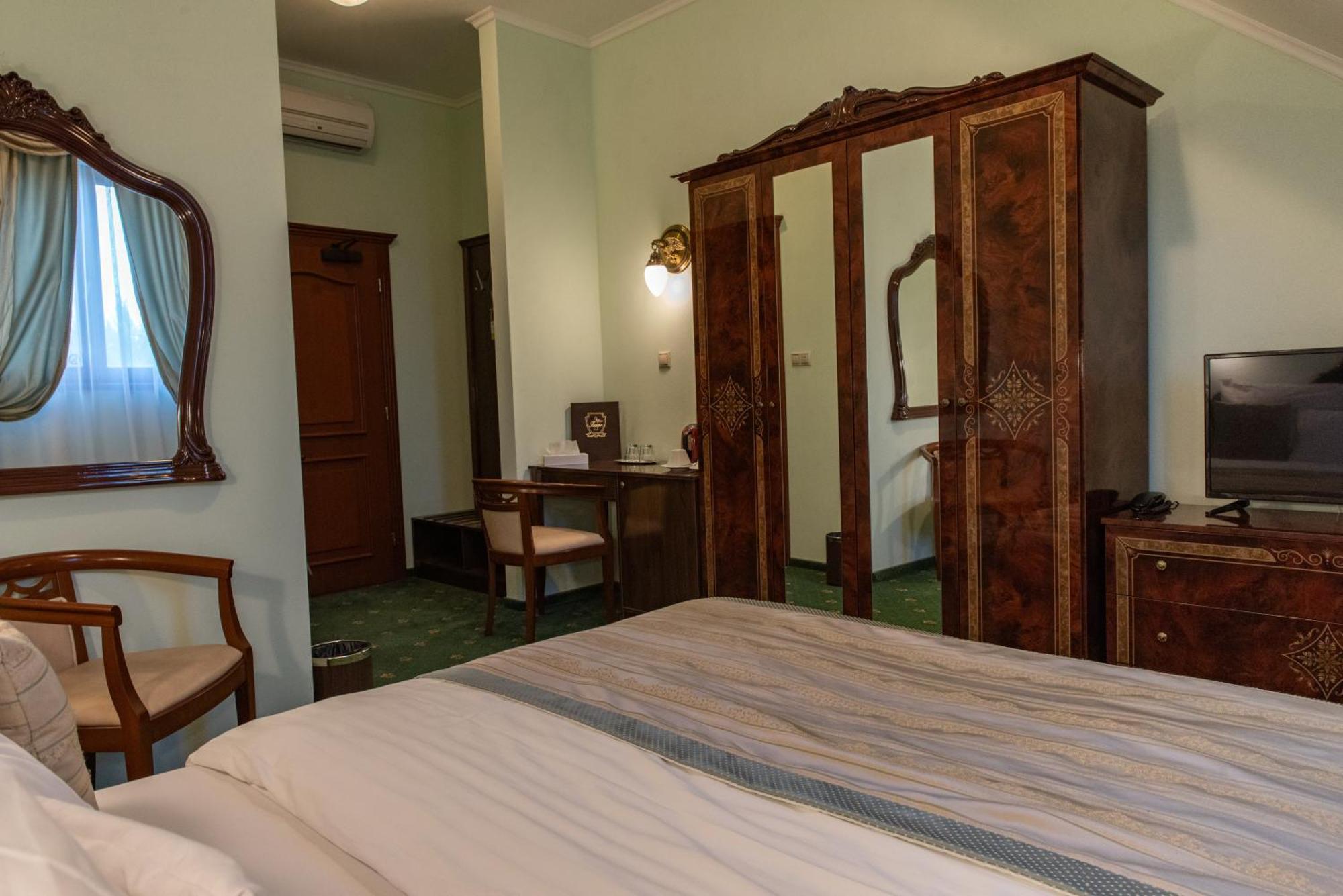 Hotel Viliam Frano Nitra Exteriér fotografie