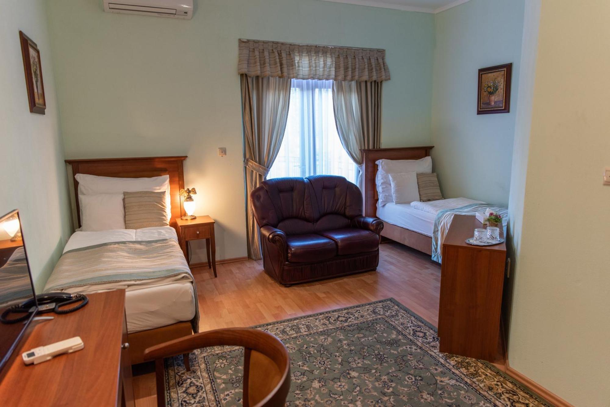 Hotel Viliam Frano Nitra Exteriér fotografie