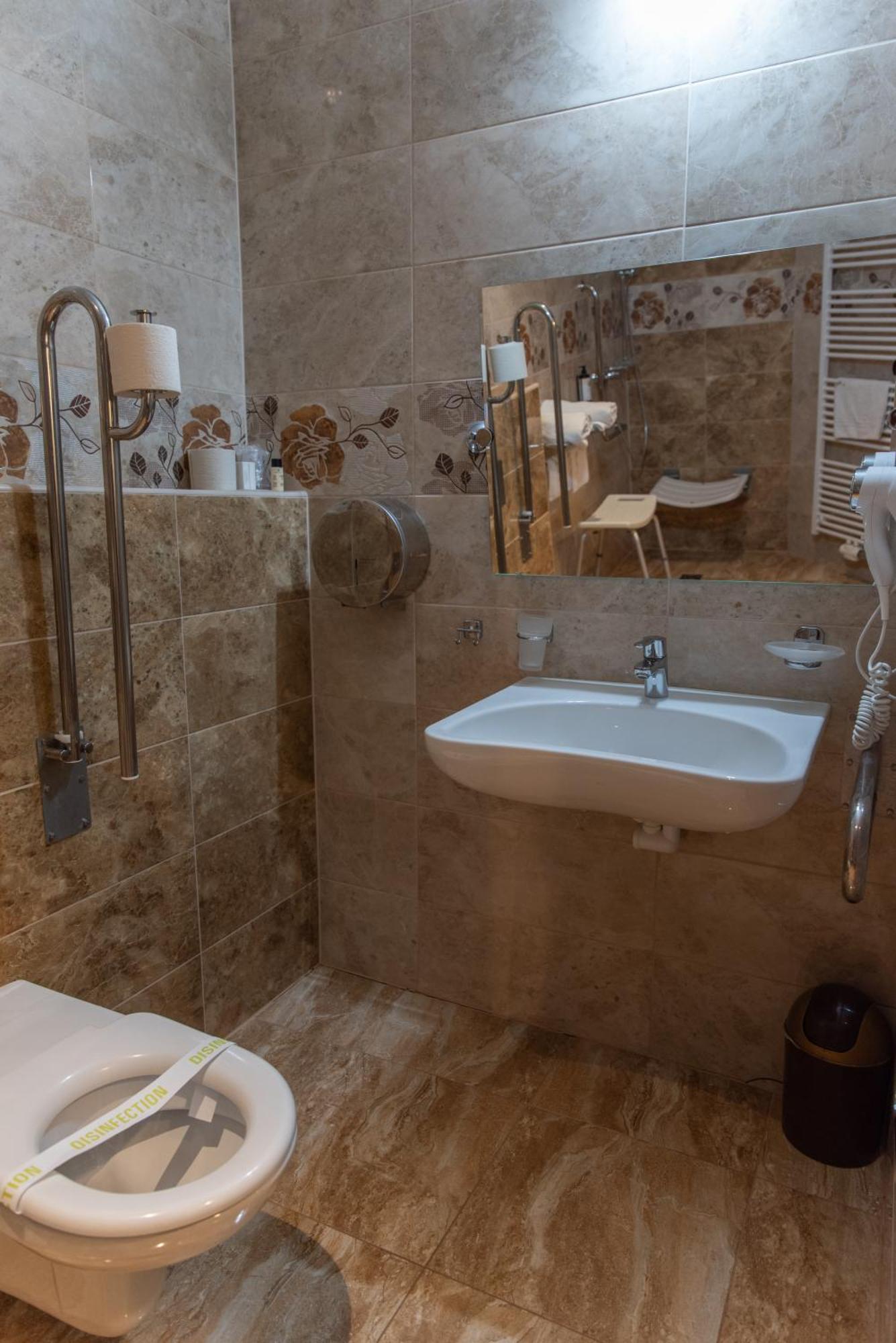 Hotel Viliam Frano Nitra Exteriér fotografie